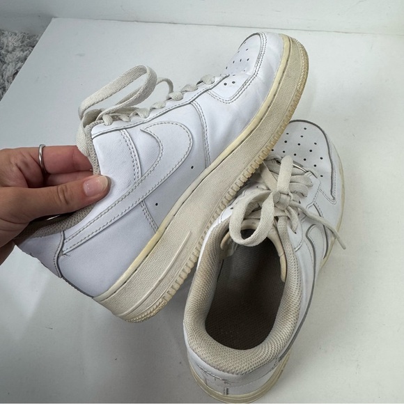 Nike White Classic Air Force 1 AF1 Sneakers Chunky Platform Trendy - Picture 4 of 7